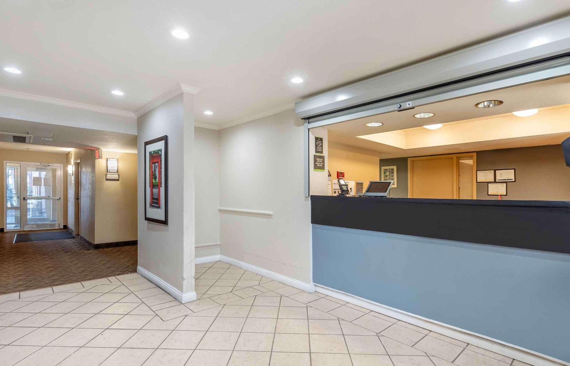 Extended Stay America Select Suites - Chicago - Westmont - Oak Brook Dış mekan fotoğraf