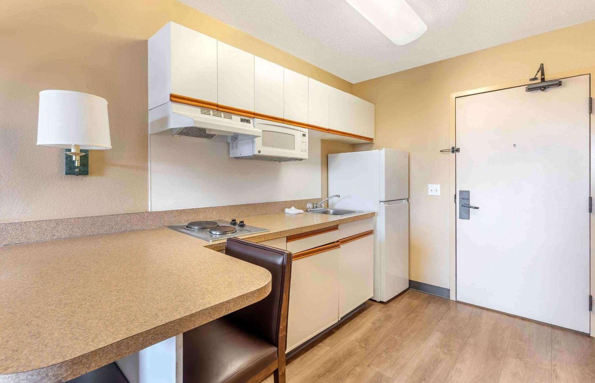 Extended Stay America Select Suites - Chicago - Westmont - Oak Brook Dış mekan fotoğraf
