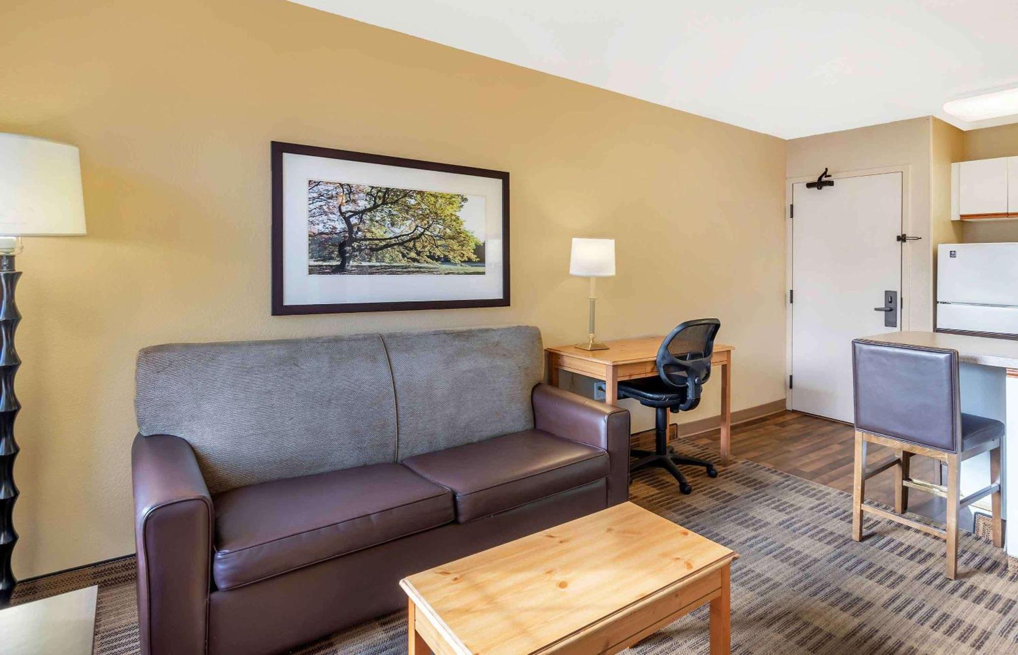 Extended Stay America Select Suites - Chicago - Westmont - Oak Brook Dış mekan fotoğraf