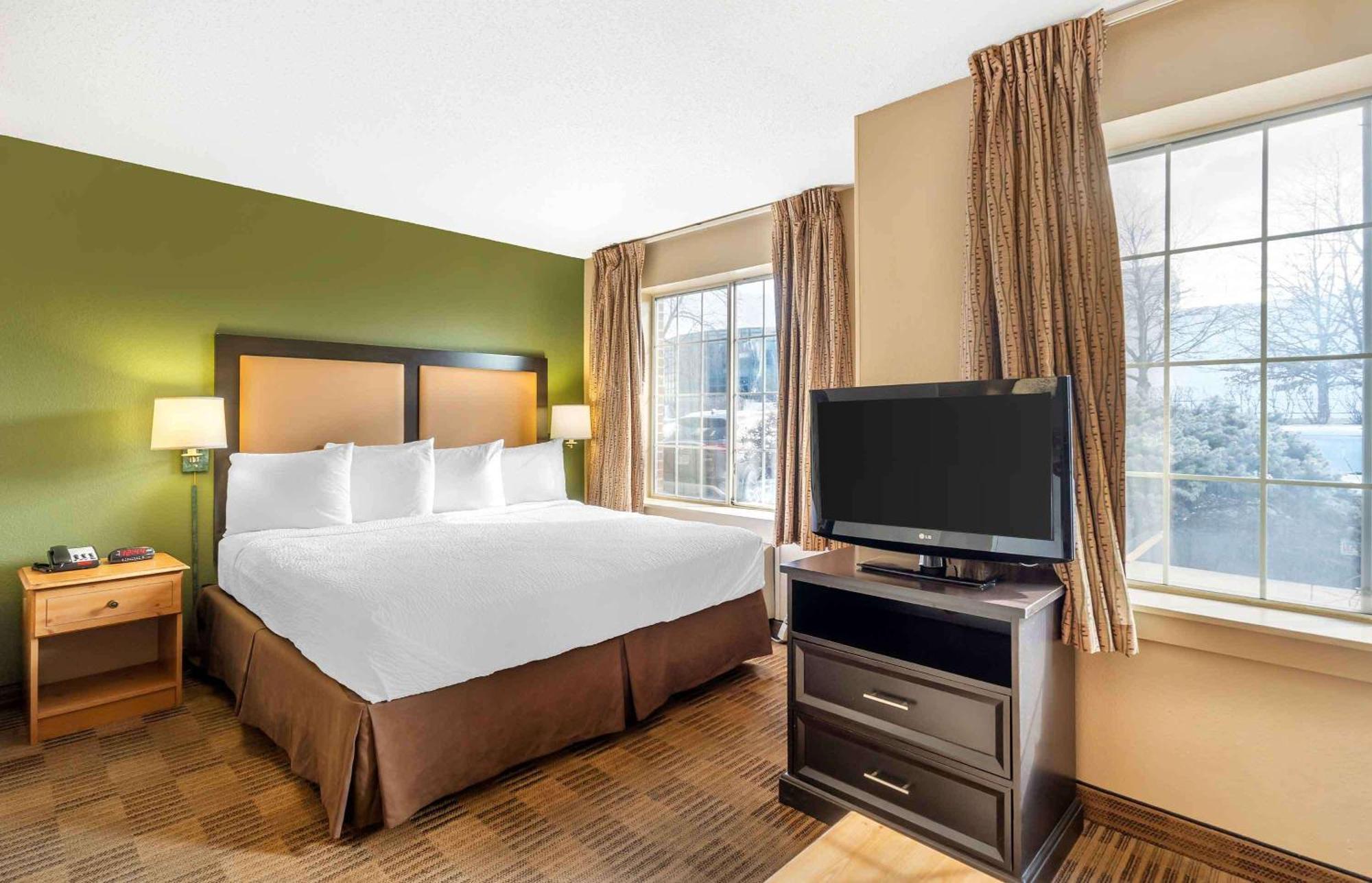 Extended Stay America Select Suites - Chicago - Westmont - Oak Brook Dış mekan fotoğraf