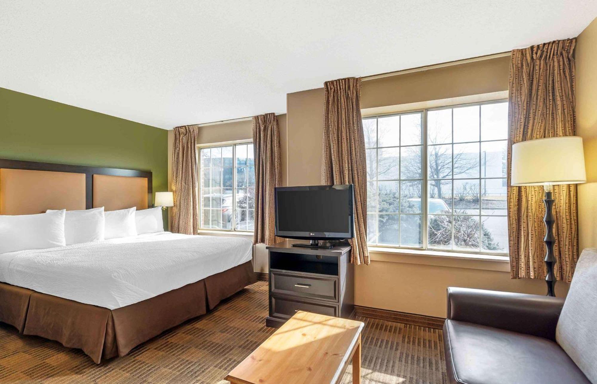 Extended Stay America Select Suites - Chicago - Westmont - Oak Brook Dış mekan fotoğraf