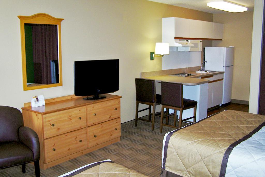 Extended Stay America Select Suites - Chicago - Westmont - Oak Brook Dış mekan fotoğraf