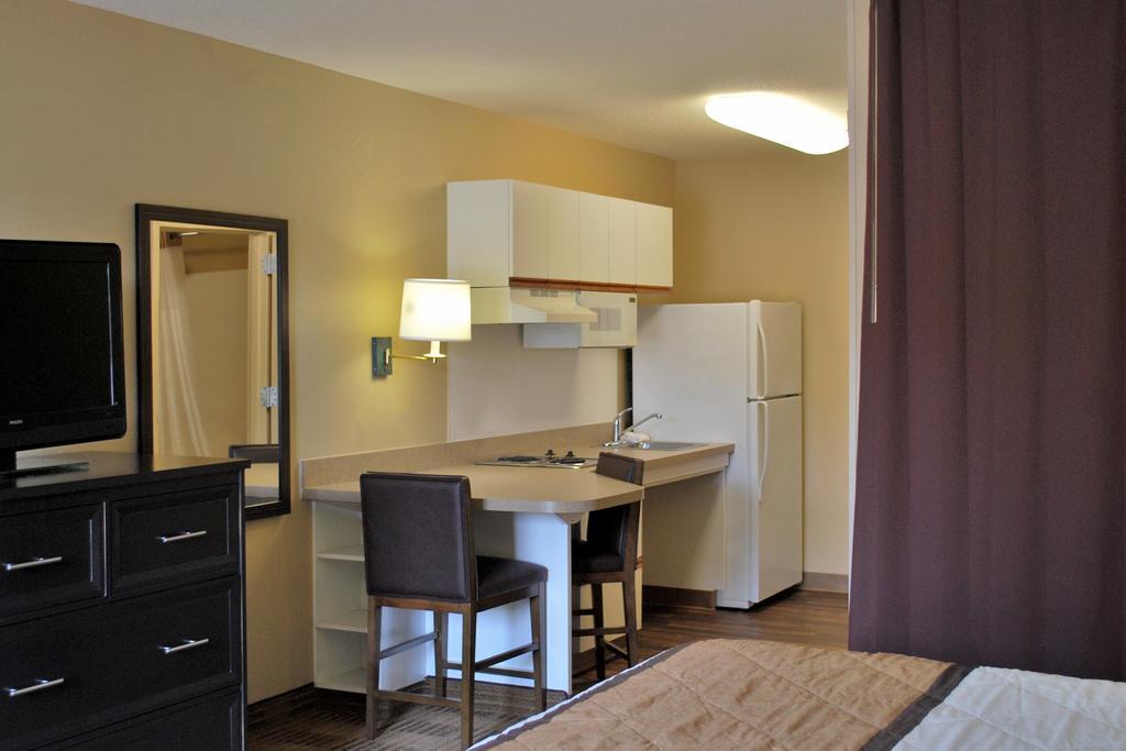 Extended Stay America Select Suites - Chicago - Westmont - Oak Brook Dış mekan fotoğraf