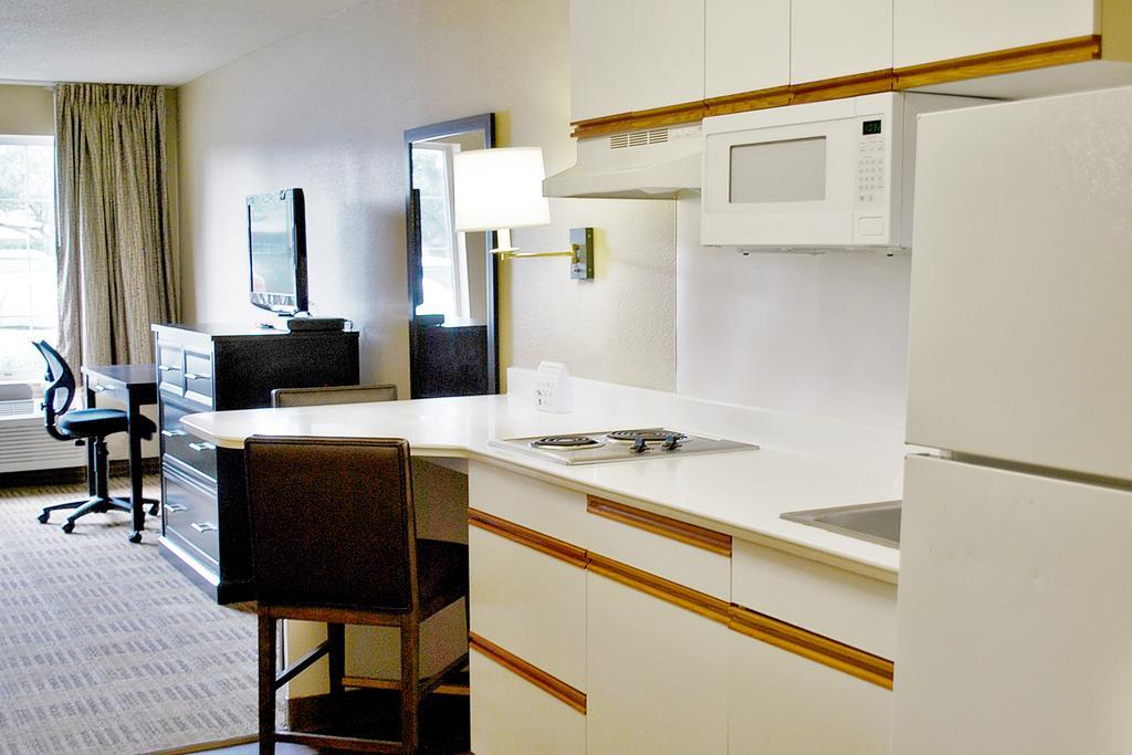 Extended Stay America Select Suites - Chicago - Westmont - Oak Brook Dış mekan fotoğraf