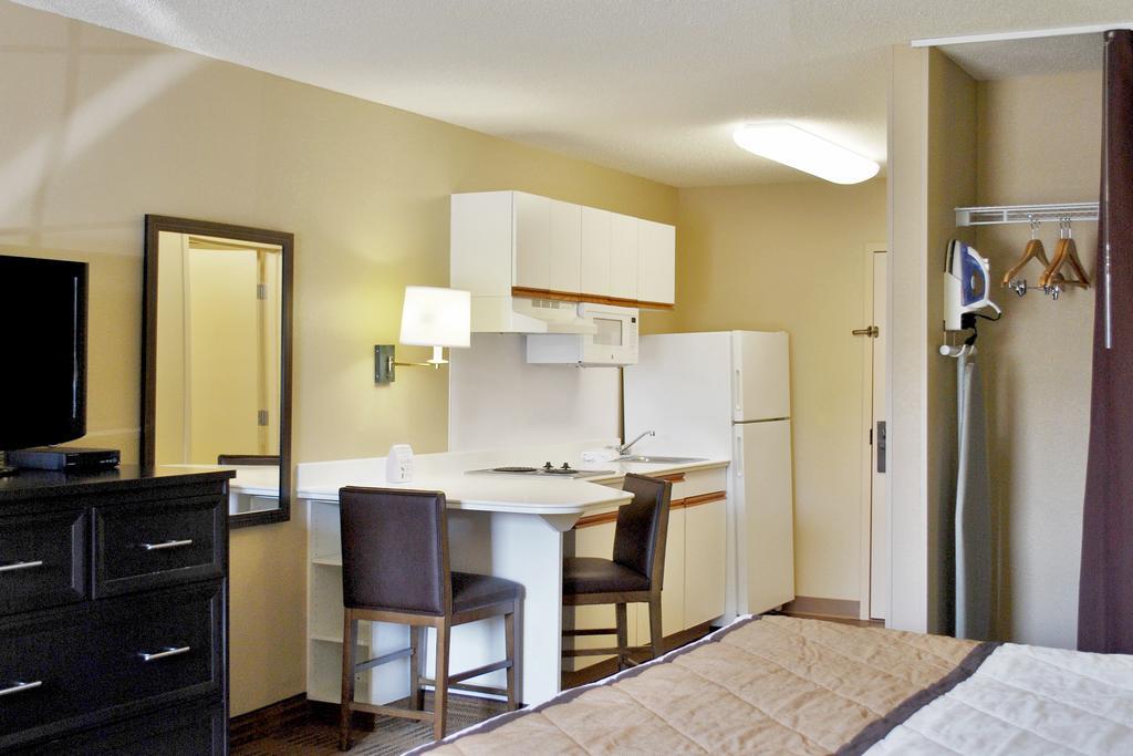 Extended Stay America Select Suites - Chicago - Westmont - Oak Brook Dış mekan fotoğraf